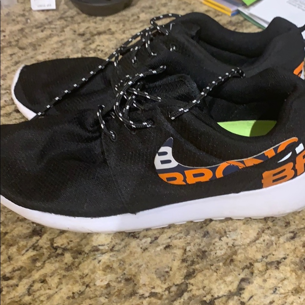 Men’s broncos Nike’s